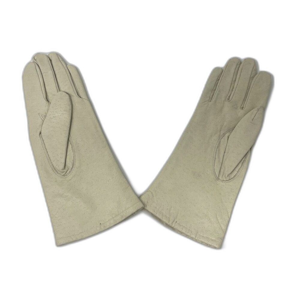 NWOT Vintage Cream Ladies Gloves Size Medium
